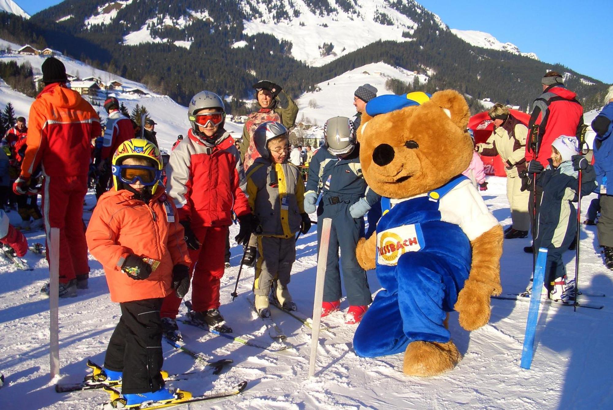 Dachstein West Hotel Gmbh-Kirchenwirt Russbach ルスバッハ・アム・パス・クシュット エクステリア 写真
